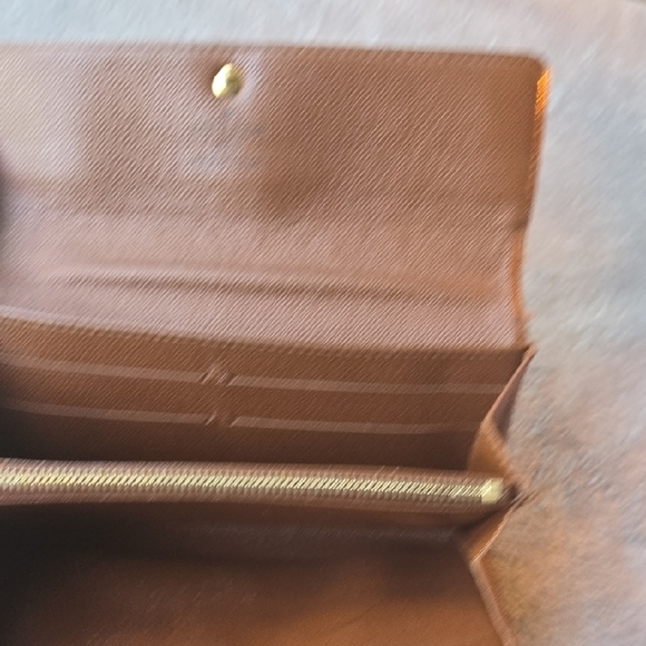 Louis Vuitton Dark Brown Monogram Wallet - Picture 8 of 16